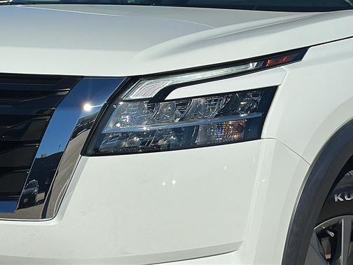 2022 Nissan Pathfinder S 2WD