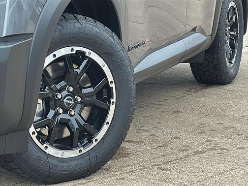 2025 Nissan Pathfinder Rock Creek 4WD