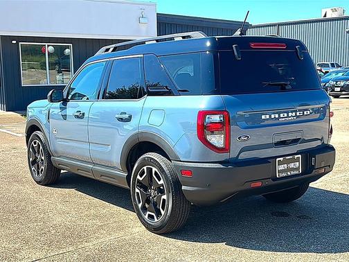 Azure Gray Metallic Tri-Coat 2024 Ford Bronco Sport Outer Banks