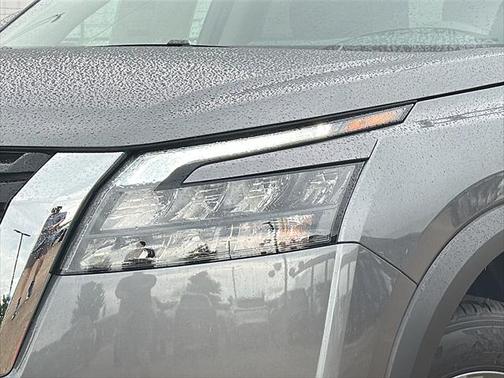 2025 Nissan Pathfinder SV FWD