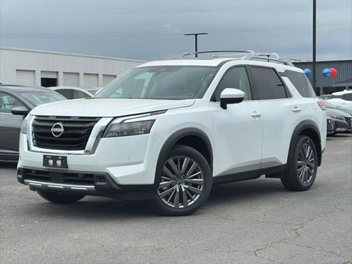 2025 Nissan Pathfinder SL FWD