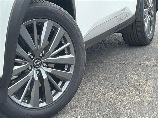 2025 Nissan Pathfinder SL FWD