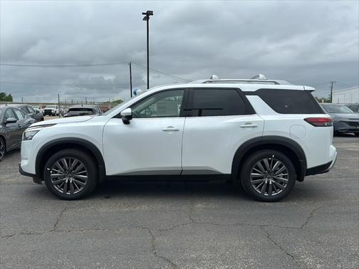 2025 Nissan Pathfinder SL FWD