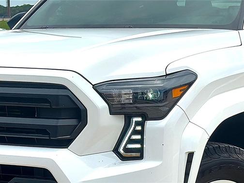 Ice Cap 2025 Toyota Tacoma SR