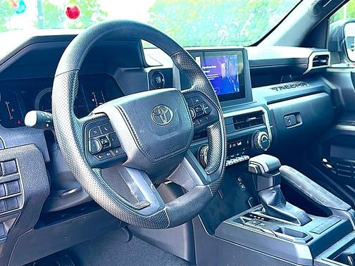 Ice Cap 2025 Toyota Tacoma SR