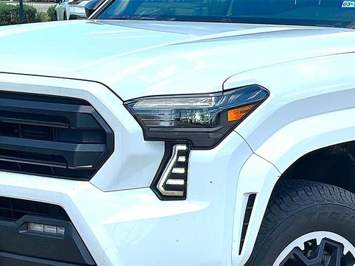 Ice Cap 2025 Toyota Tacoma SR