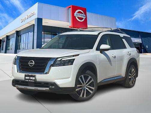 2025 Nissan Pathfinder Platinum FWD