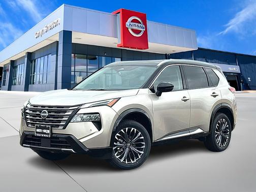 Champagne Silver Metallic / Super Black Two-tone 2026 Nissan Rogue Platinum