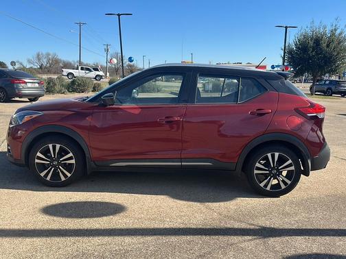 2020 Nissan Kicks SR