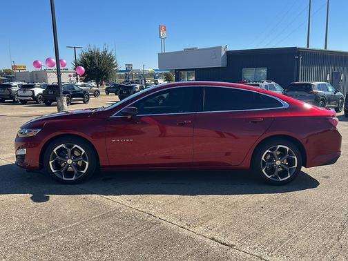 2022 Chevrolet Malibu FWD LT