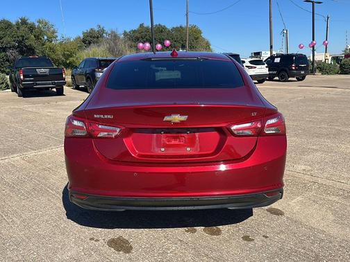 2022 Chevrolet Malibu FWD LT