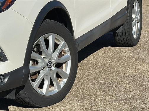 2020 Nissan Rogue Sport SV