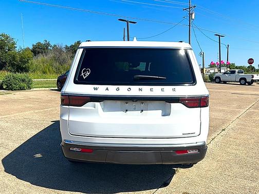 Bright White Clearcoat 2022 Jeep Wagoneer Series II 4x2