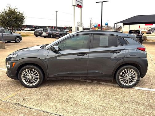 2021 Hyundai KONA SEL