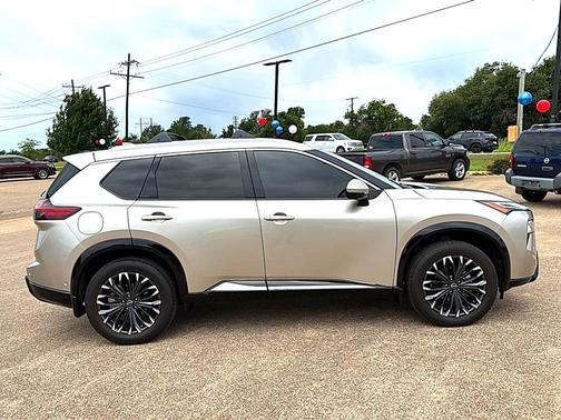 Champagne Silver Metallic 2025 Nissan Rogue Platinum