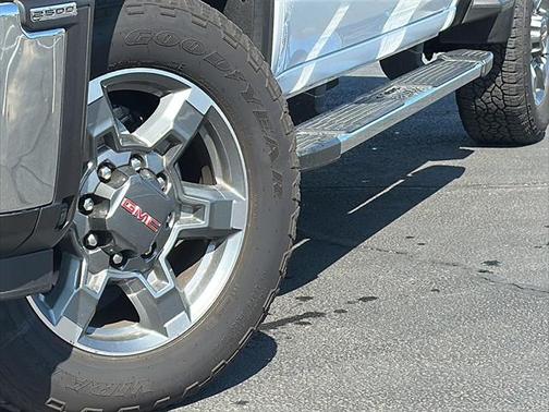 2025 GMC Sierra 2500 SLT
