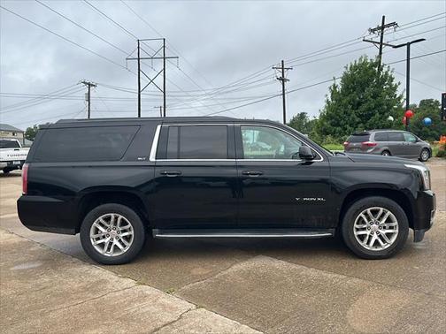 2017 GMC Yukon XL SLT