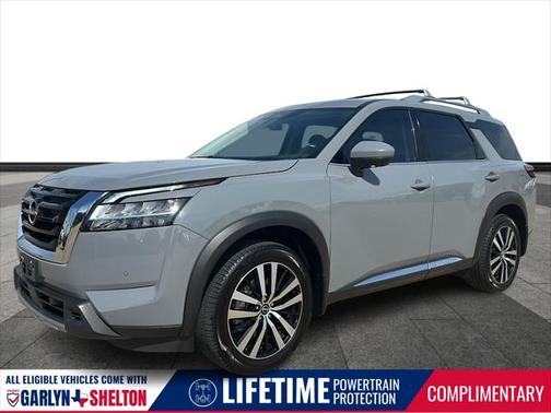 2023 Nissan Pathfinder Platinum FWD