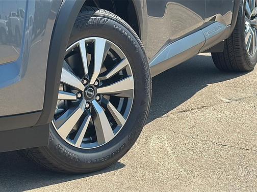 2025 Nissan Pathfinder SL 4WD