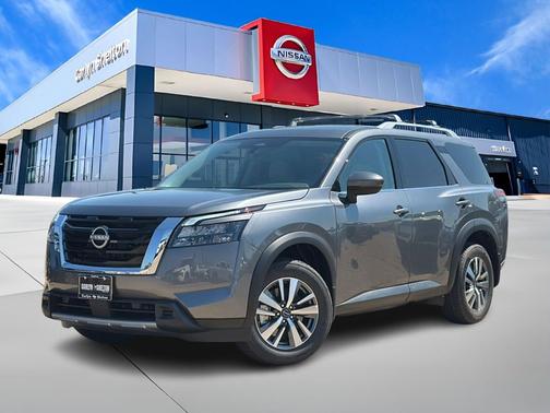 2025 Nissan Pathfinder SL 4WD
