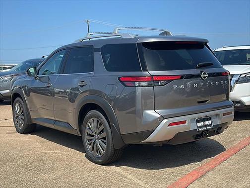 2025 Nissan Pathfinder SL FWD