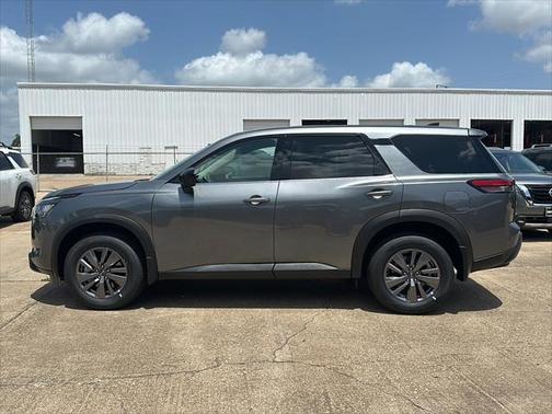 2025 Nissan Pathfinder S FWD