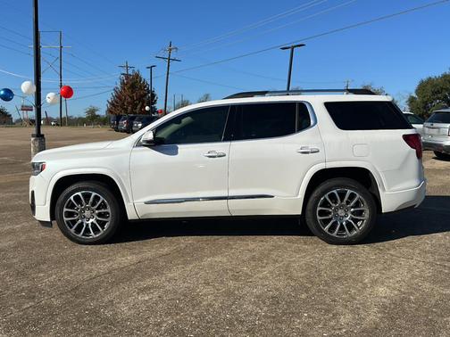 2023 GMC Acadia Denali