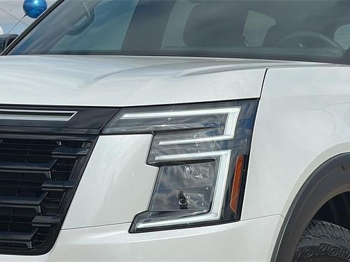 2025 Nissan Armada PRO-4X 4WD