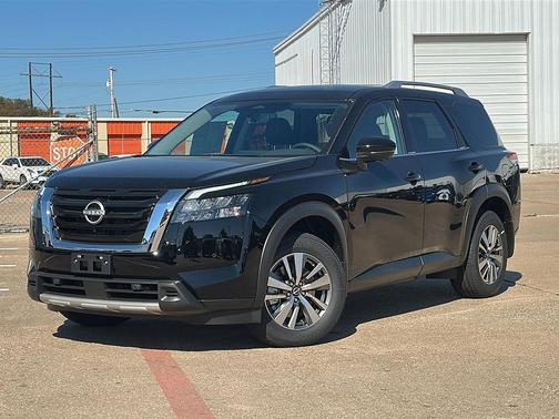 2025 Nissan Pathfinder SL FWD