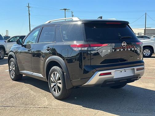 2025 Nissan Pathfinder SL FWD