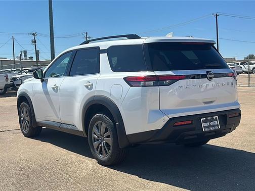 2025 Nissan Pathfinder SV FWD