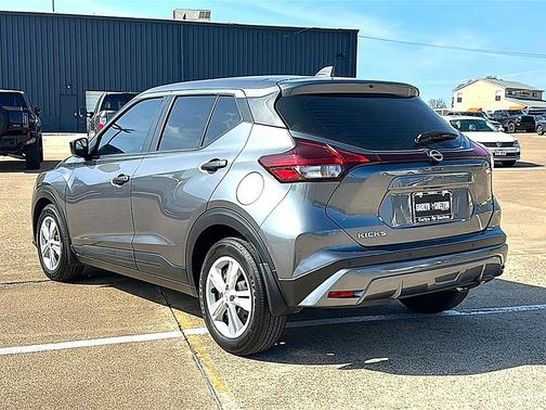2024 Nissan Kicks S