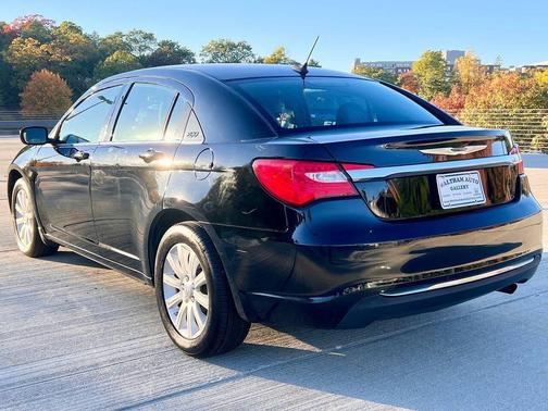 2013 Chrysler 200 Touring