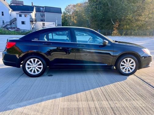 2013 Chrysler 200 Touring