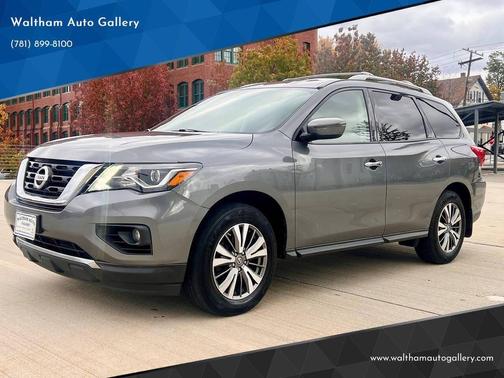 2018 Nissan Pathfinder SV