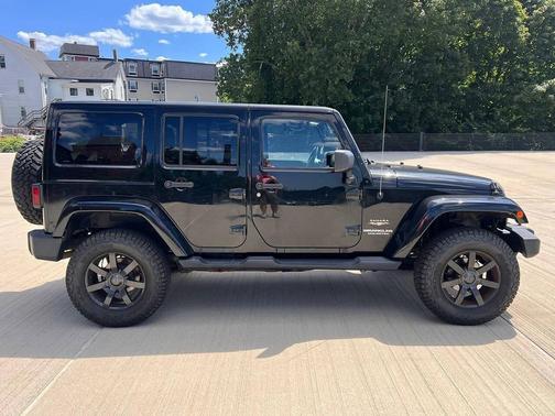 2012 Jeep Wrangler Unlimited Sahara