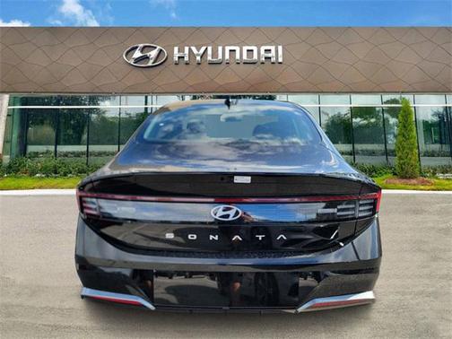 2025 Hyundai SONATA SEL