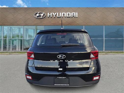 2025 Hyundai VENUE SE