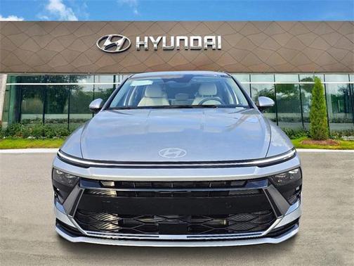 2025 Hyundai SONATA Hybrid SE