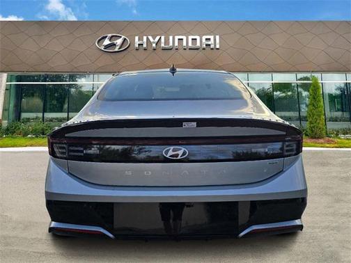 2025 Hyundai SONATA Hybrid SE