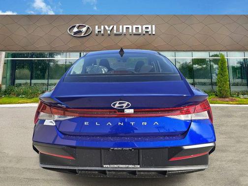 2025 Hyundai ELANTRA SEL