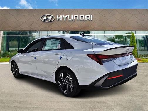 2025 Hyundai ELANTRA Sport