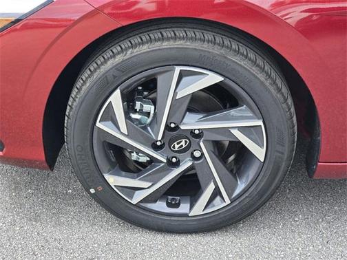2025 Hyundai ELANTRA Sport