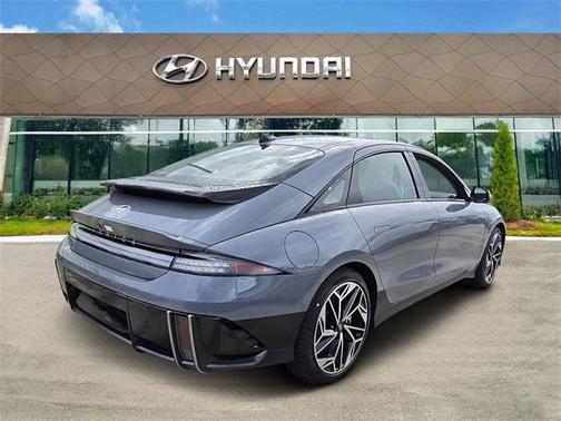 2025 Hyundai IONIQ 6 SEL