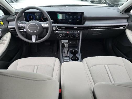2025 Hyundai SONATA SE