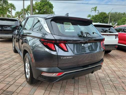 2024 Hyundai TUCSON SE