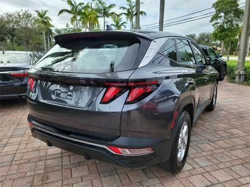 2024 Hyundai TUCSON SE
