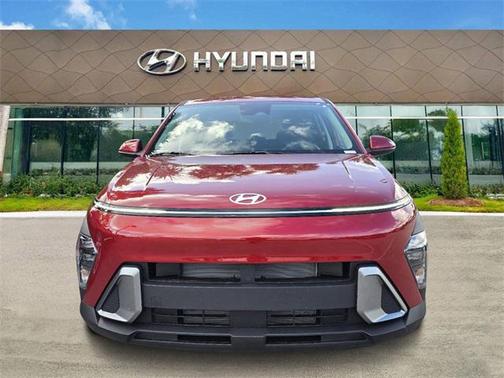 2025 Hyundai KONA SE