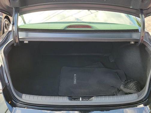 Phantom Black 2022 Hyundai ELANTRA SEL