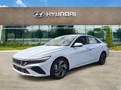 2025 Hyundai ELANTRA SEL